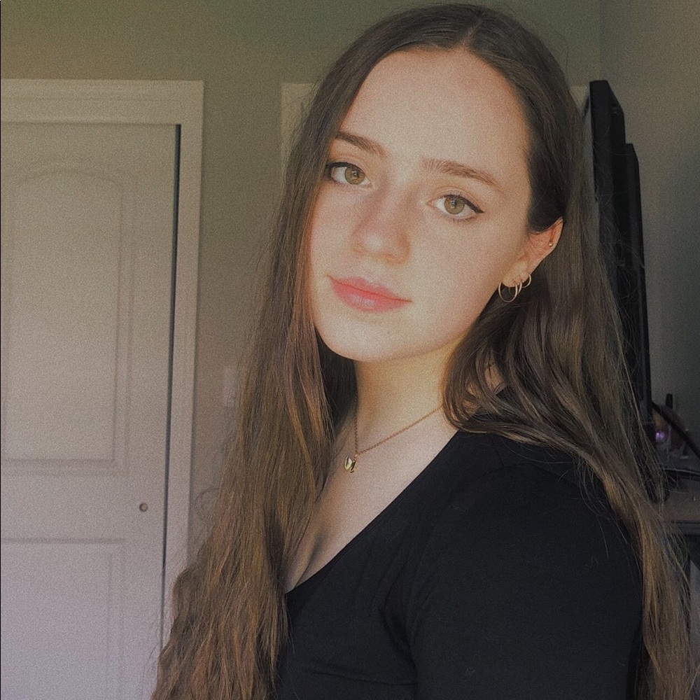 Meet your Posher, Claire
